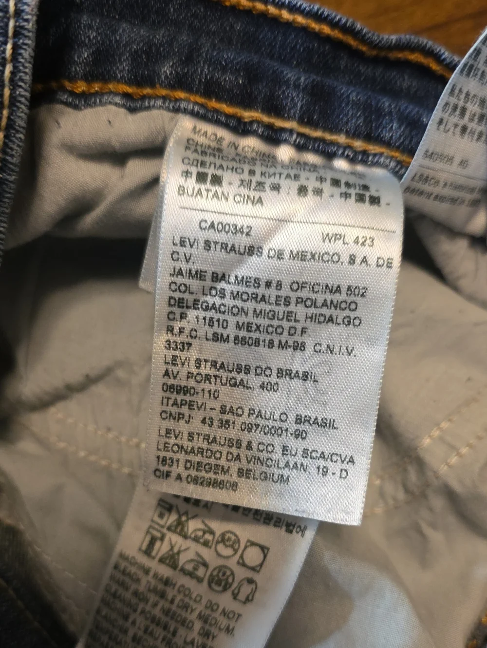 Levis Blue Bootcut Jeans with Signature Back Pocket